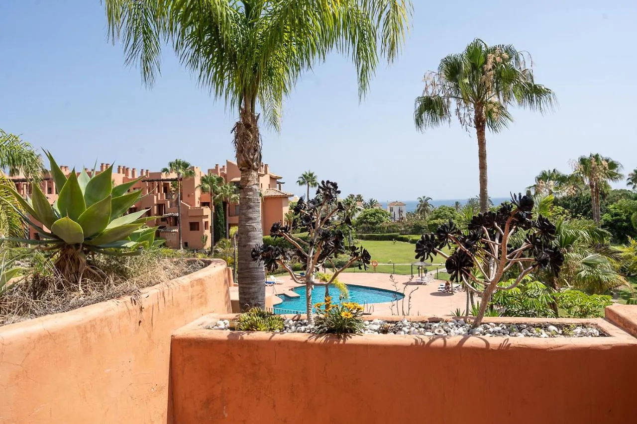 El Sol Sotoserena 2 Bedroom Apartment Estepona 0*,  Spain